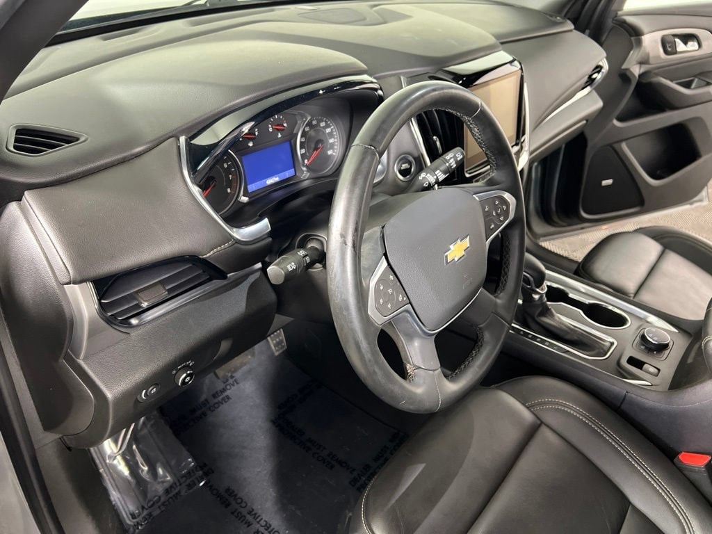 Used 2023 Sterling Gray Chevrolet LT Leather image 18