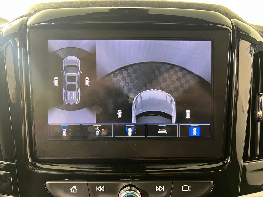 Used 2023 Summit White Chevrolet LT Leather image 33