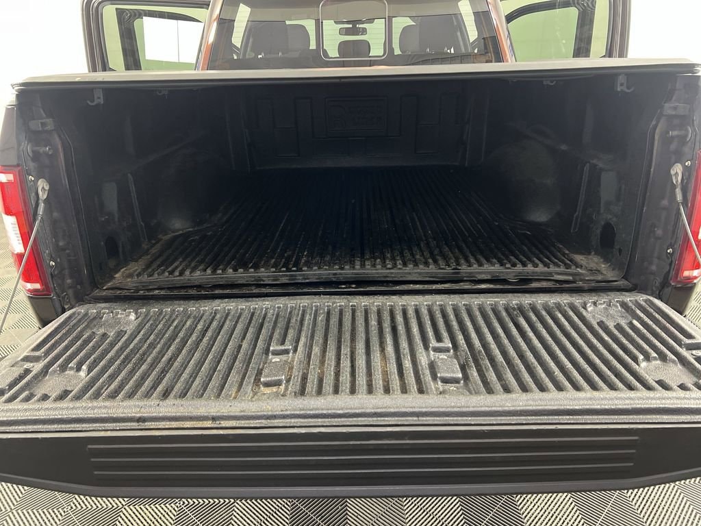 Used 2020 Magma Red Ford  image 25