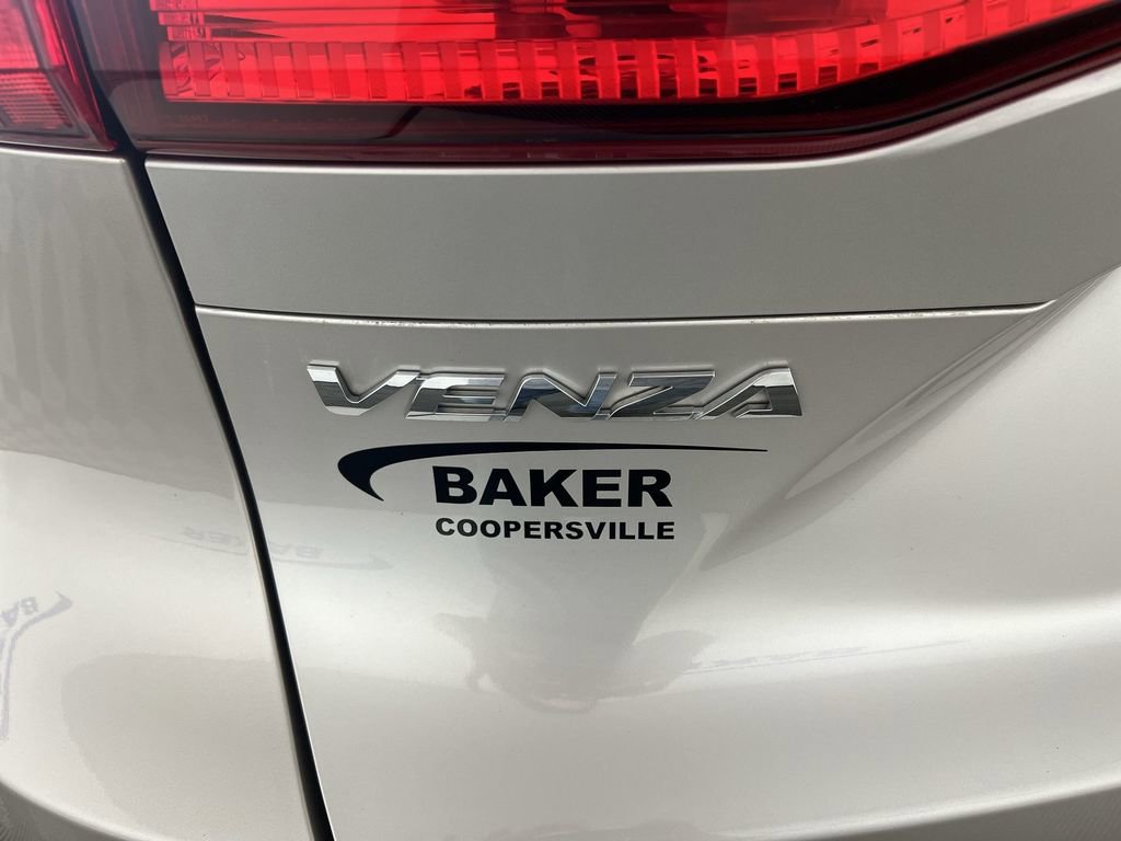 Used 2024 Titanium Glow Toyota LE image 30