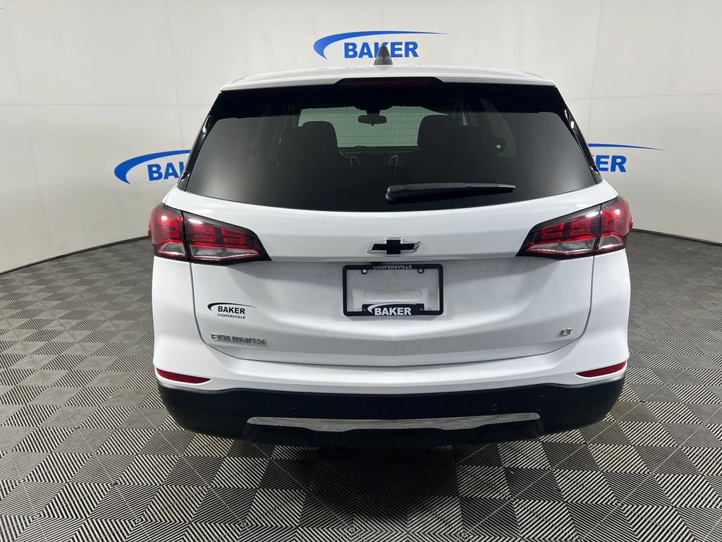 Used 2024 Summit White Chevrolet LT w/1LT image 5