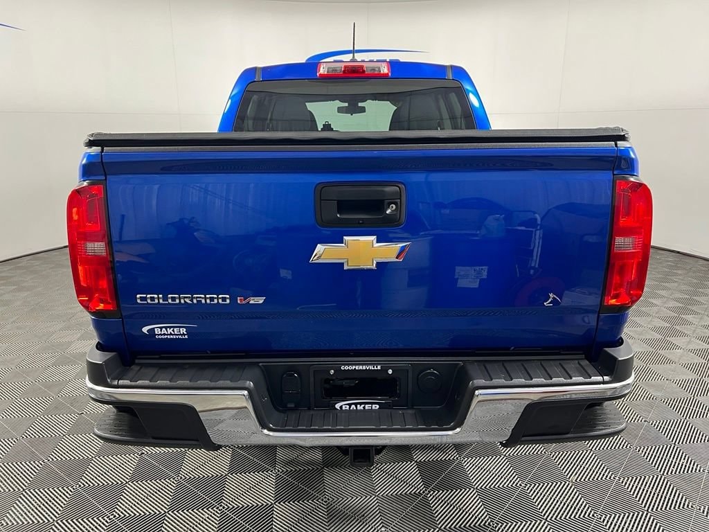 Used 2018 Kinetic Blue Chevrolet WT image 5