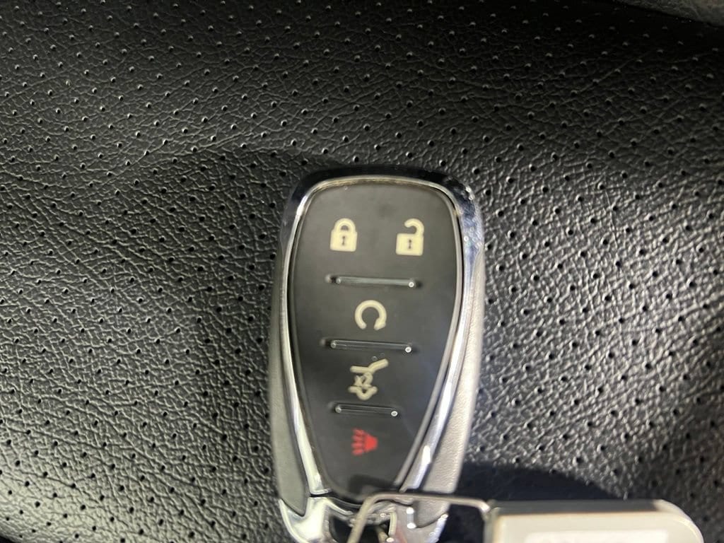 Used 2024 Lakeshore Blue Metallic Chevrolet LT w/1LT image 28