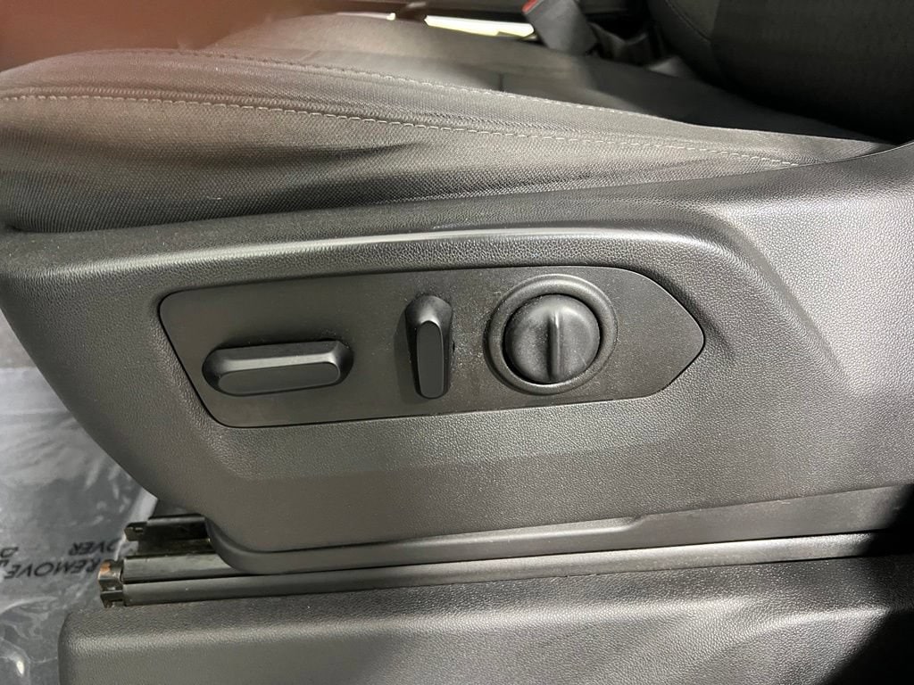 Used 2019 Onyx Black GMC SLE image 20