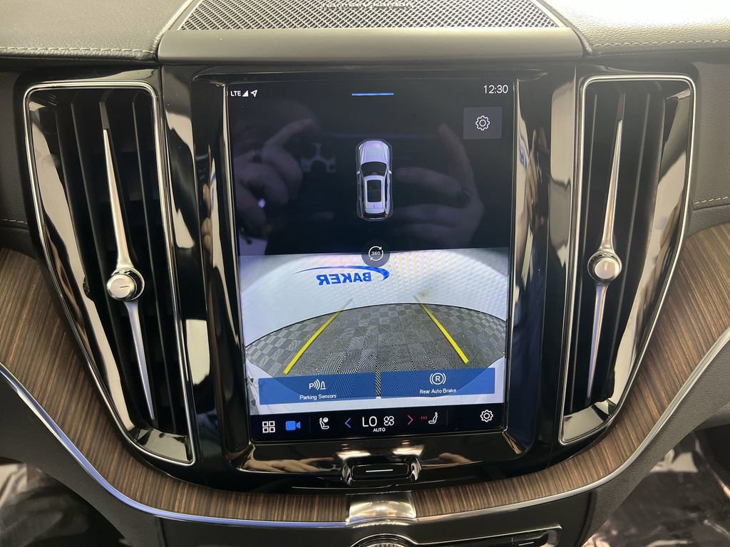 Used 2023 Crystal White Volvo B6 AWD Ultimate Dark image 15