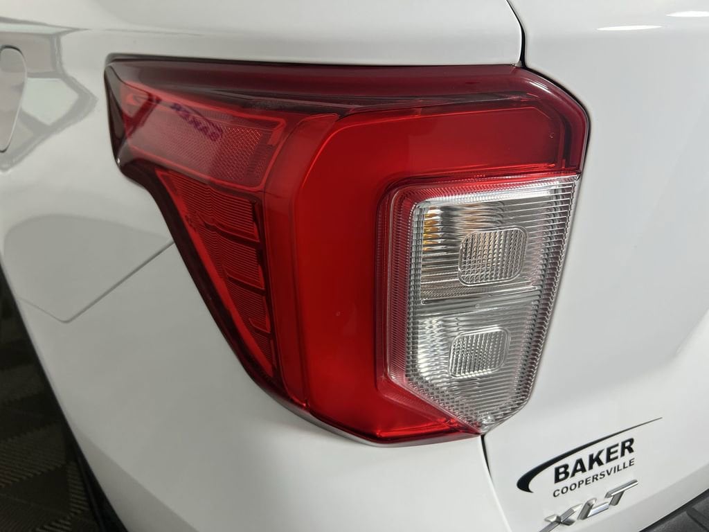 Used 2020 Oxford White Ford XLT image 38