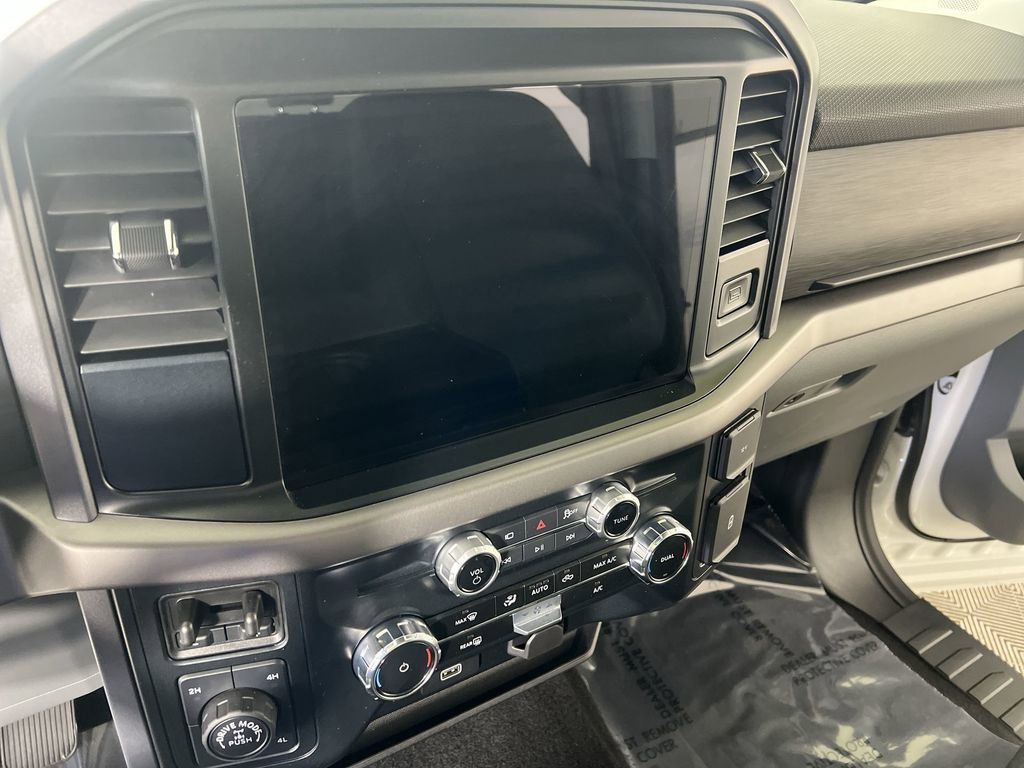 Used 2025 Oxford White Ford XLT image 12