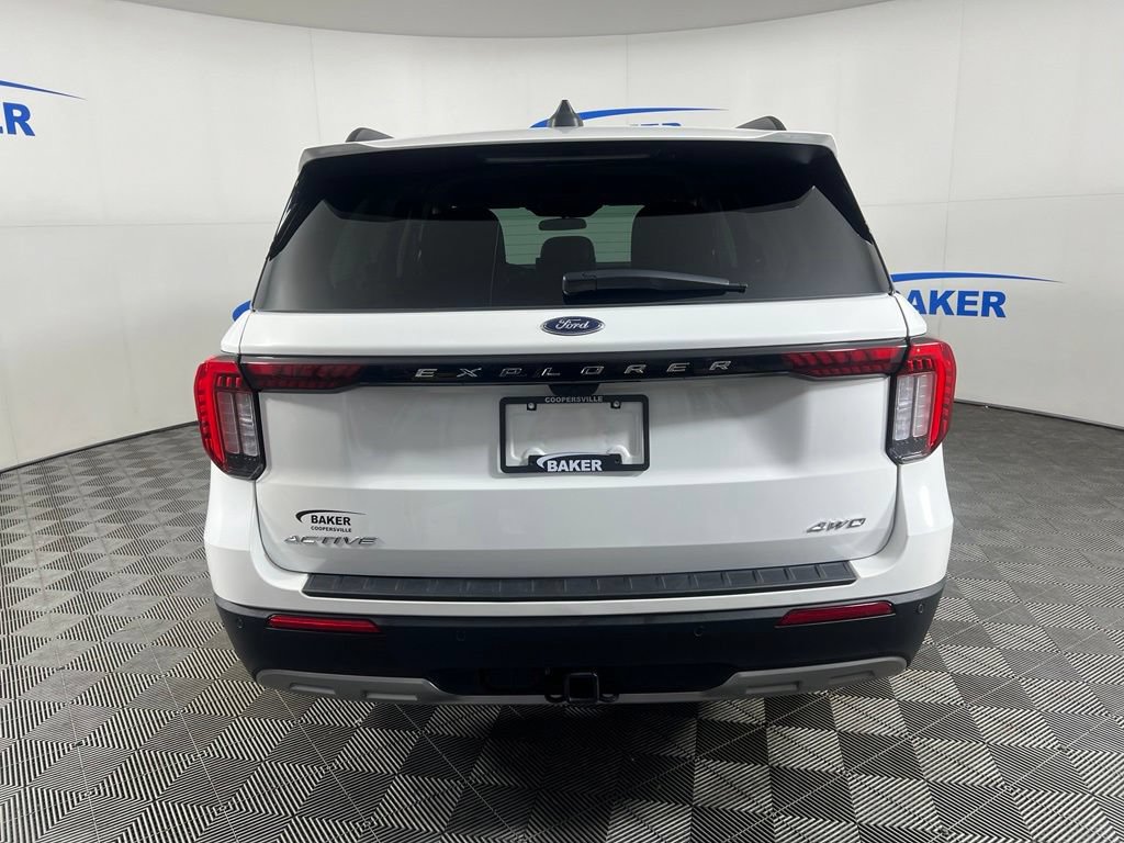 Used 2025 White Metallic Ford Active image 5