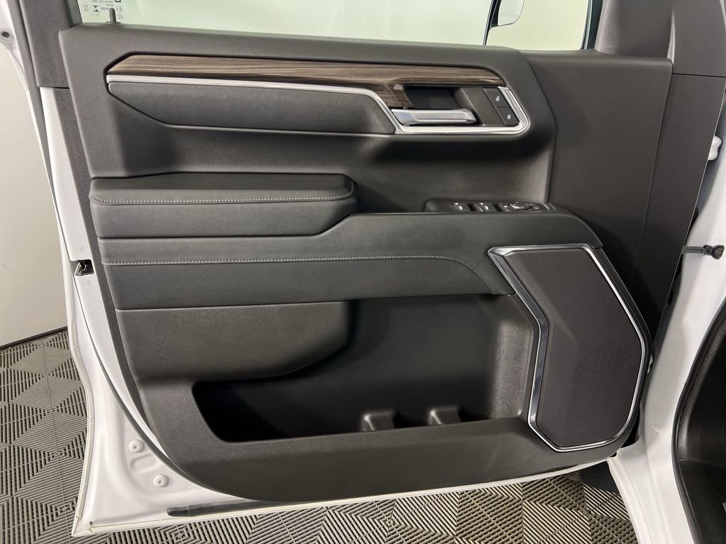 Used 2024 Summit White Chevrolet LT Trail Boss image 22