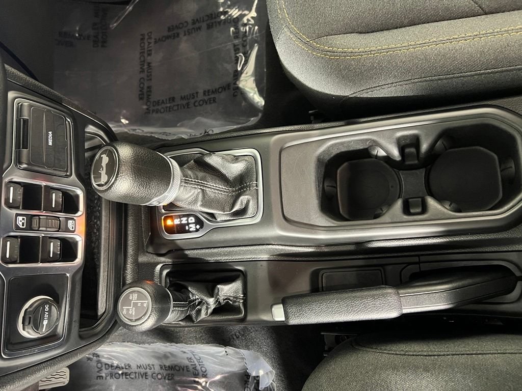 Used 2024 Granite Crystal Metallic Clearcoat Jeep Sport image 23