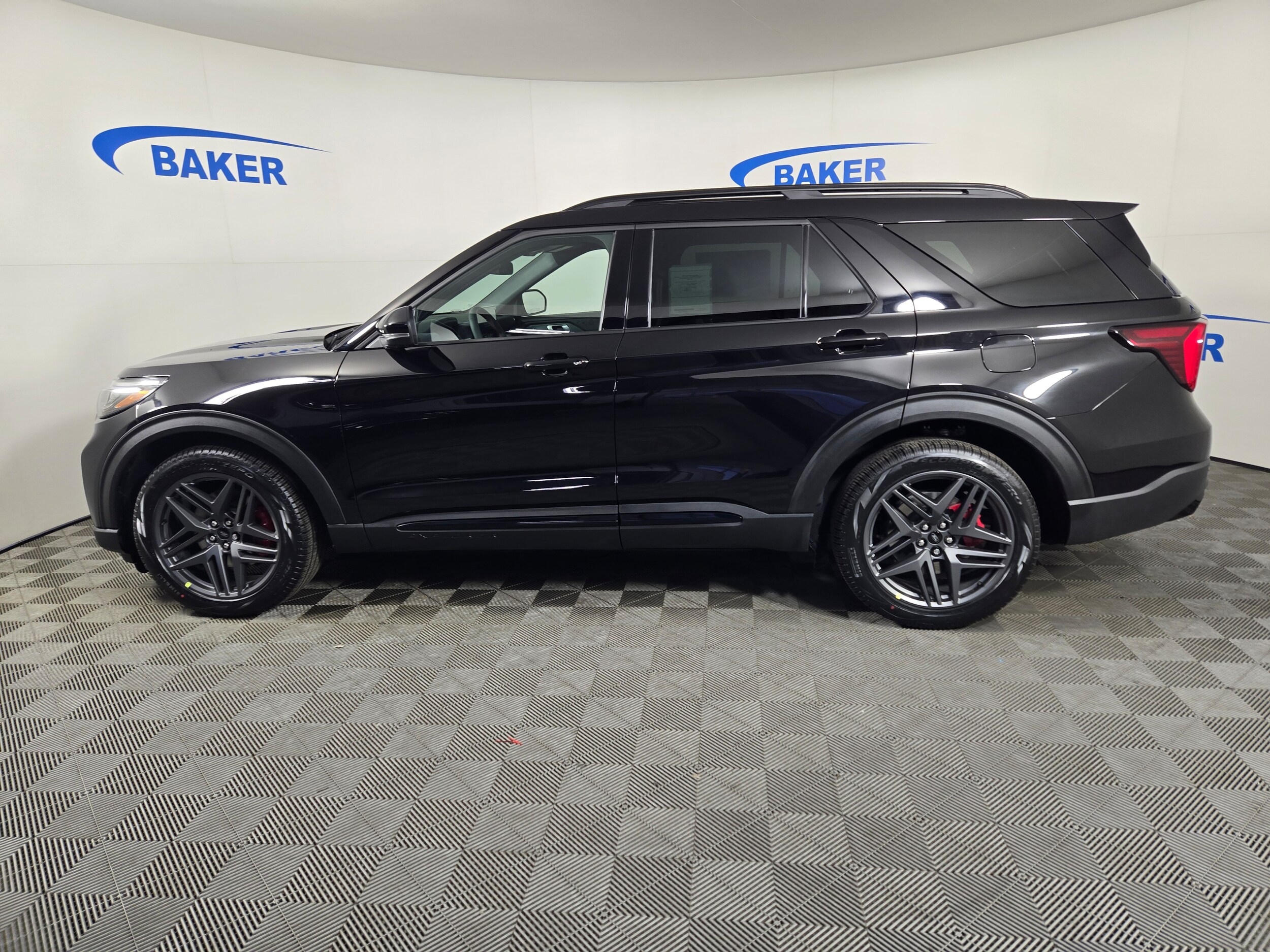 2026 Ford Explorer ST photo 2