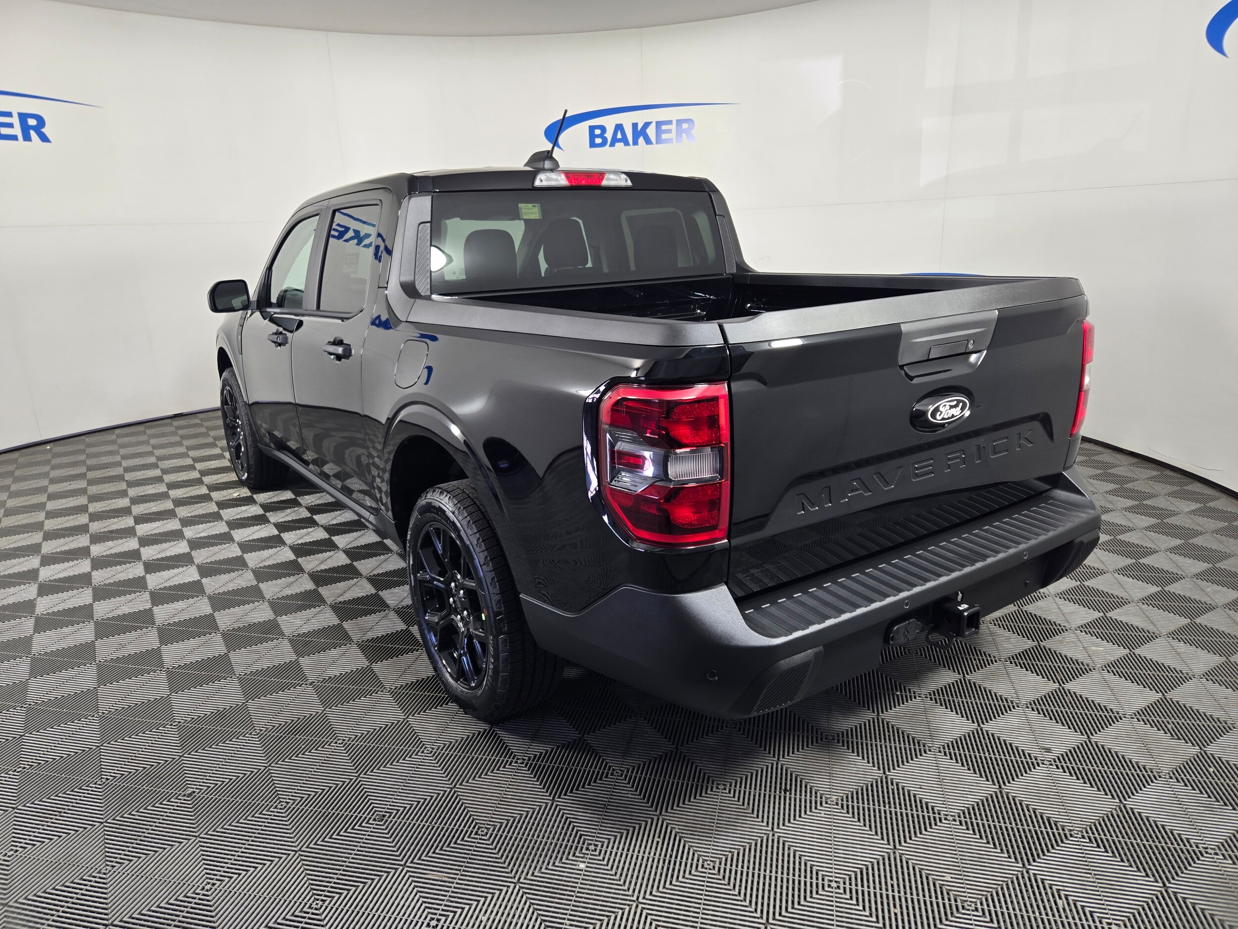 2025 Ford Maverick XLT photo 2