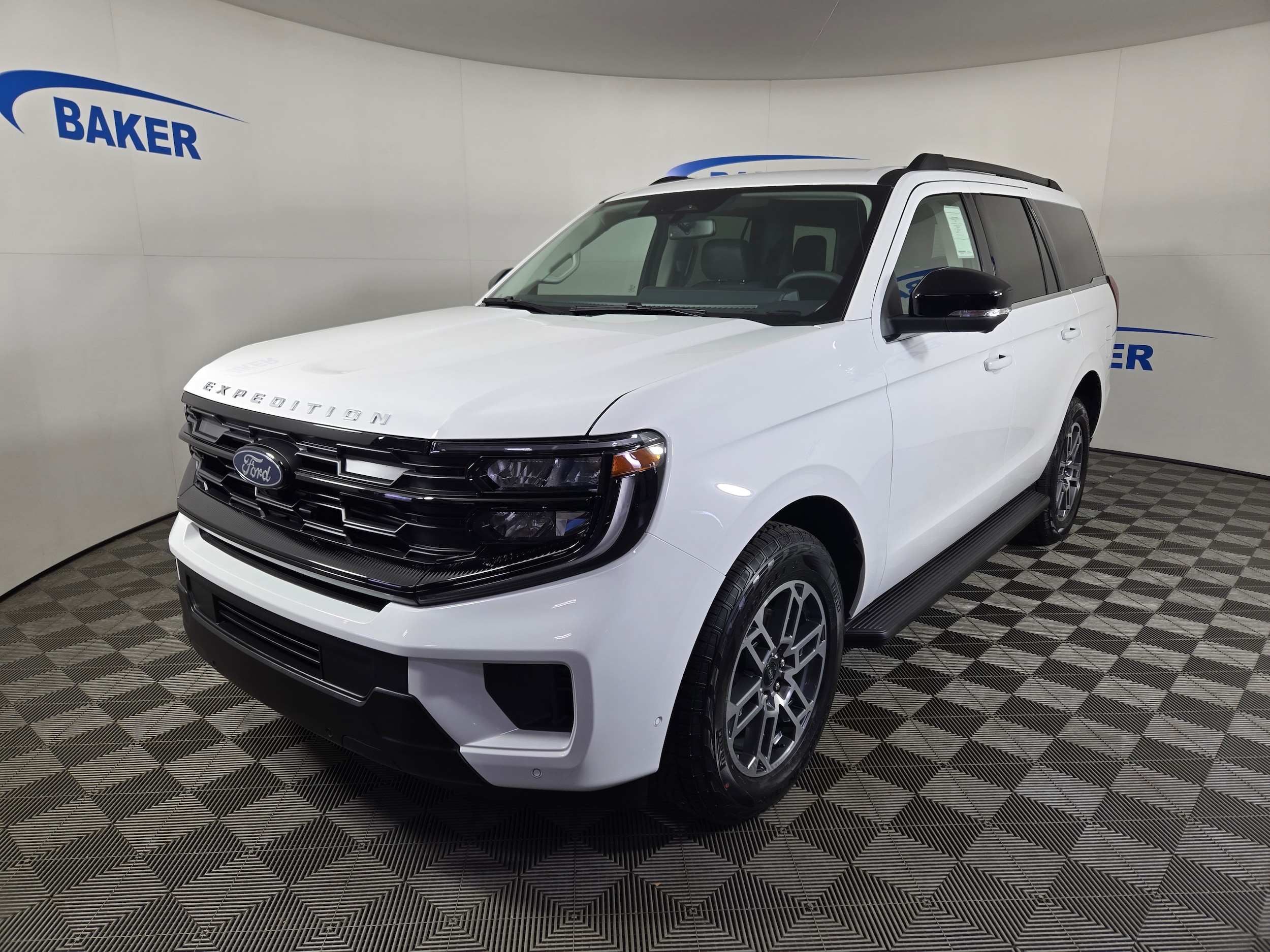 2025 Ford Expedition Active's photo