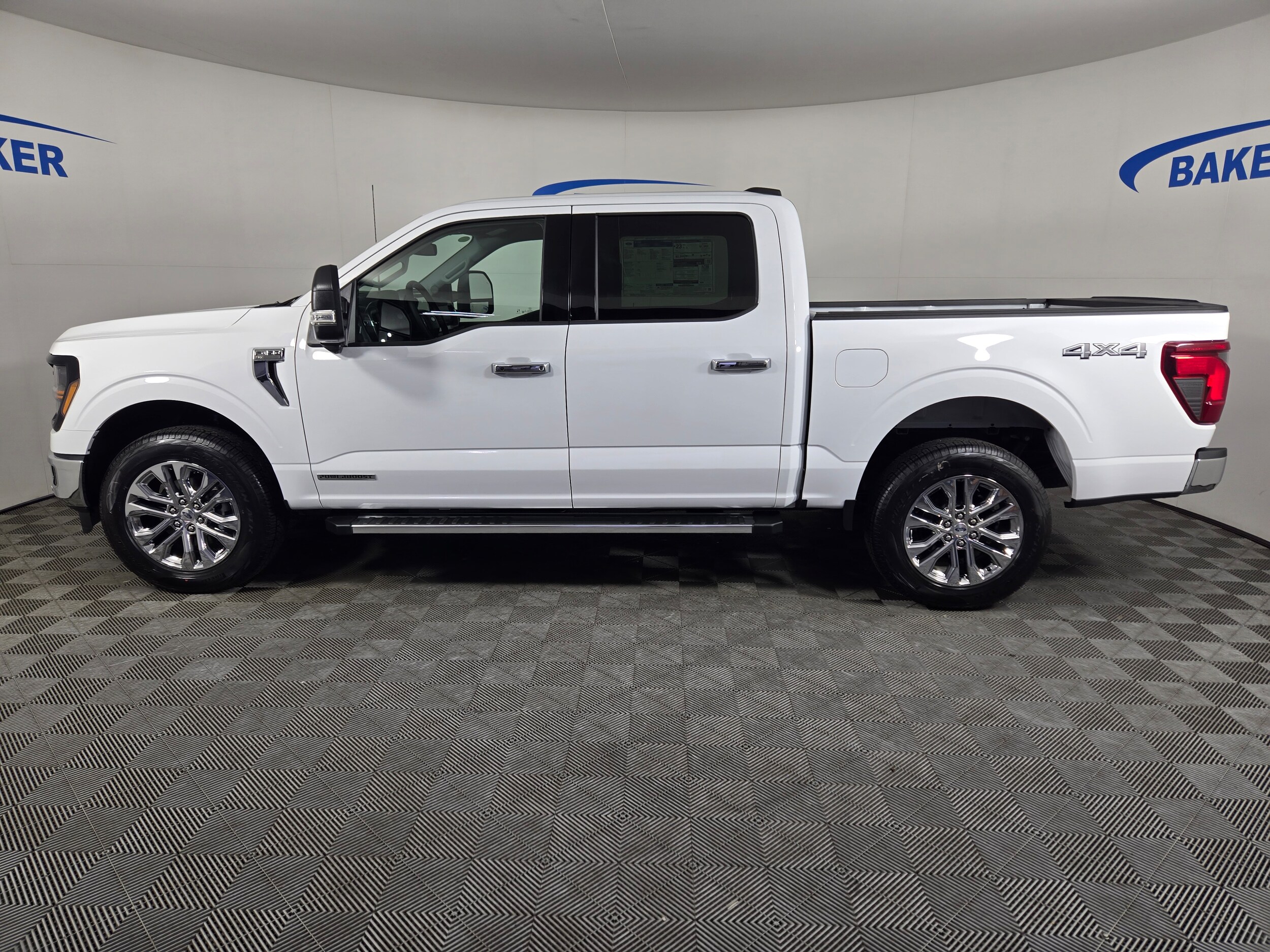 2025 Ford F-150 XLT photo 2
