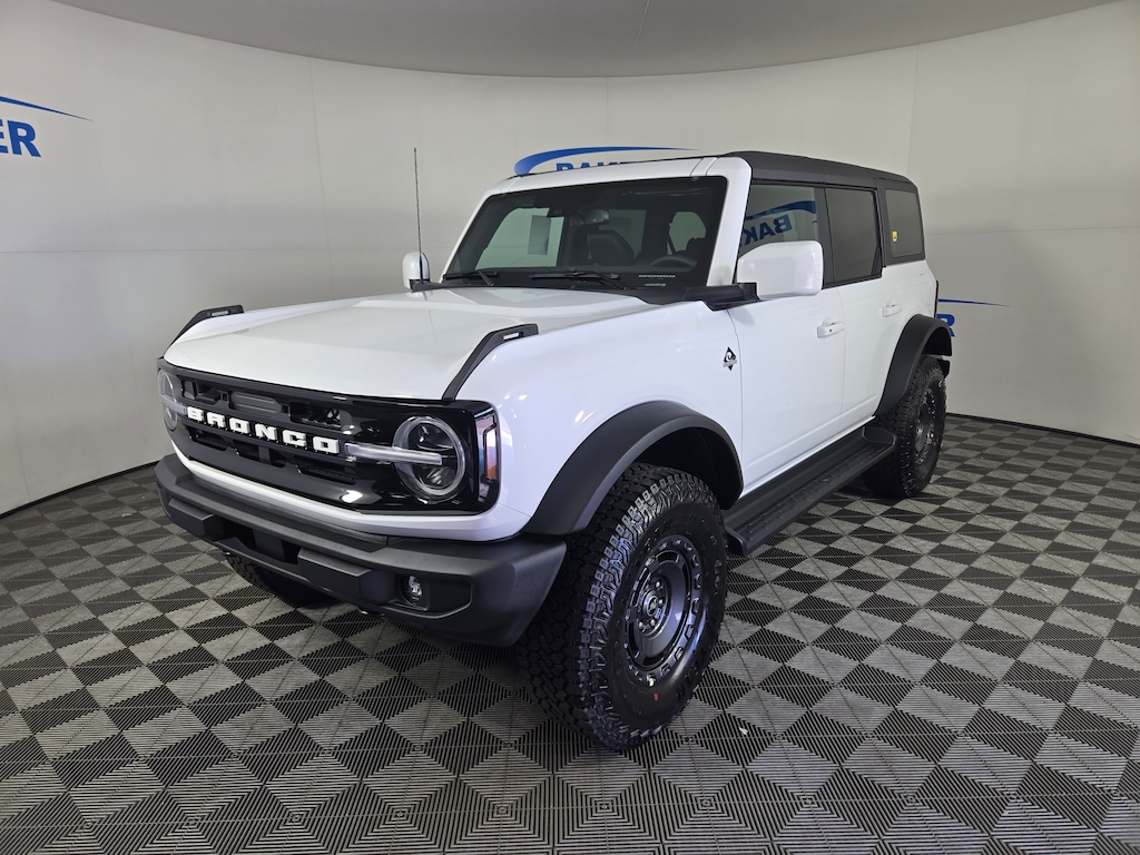 New 2025 Ford Bronco Outer Banks SUV