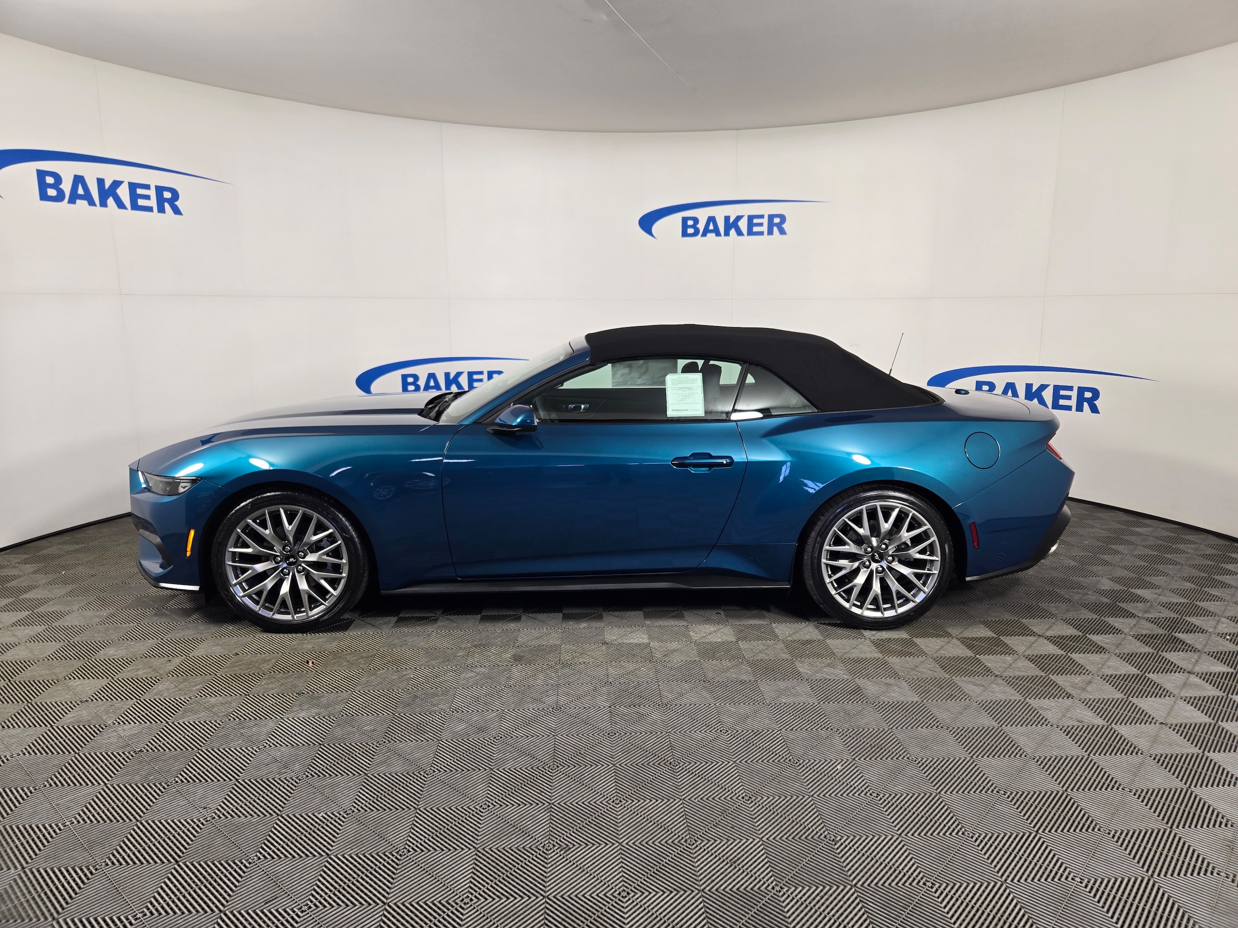 2026 Ford Mustang EcoBoost Premium's photo