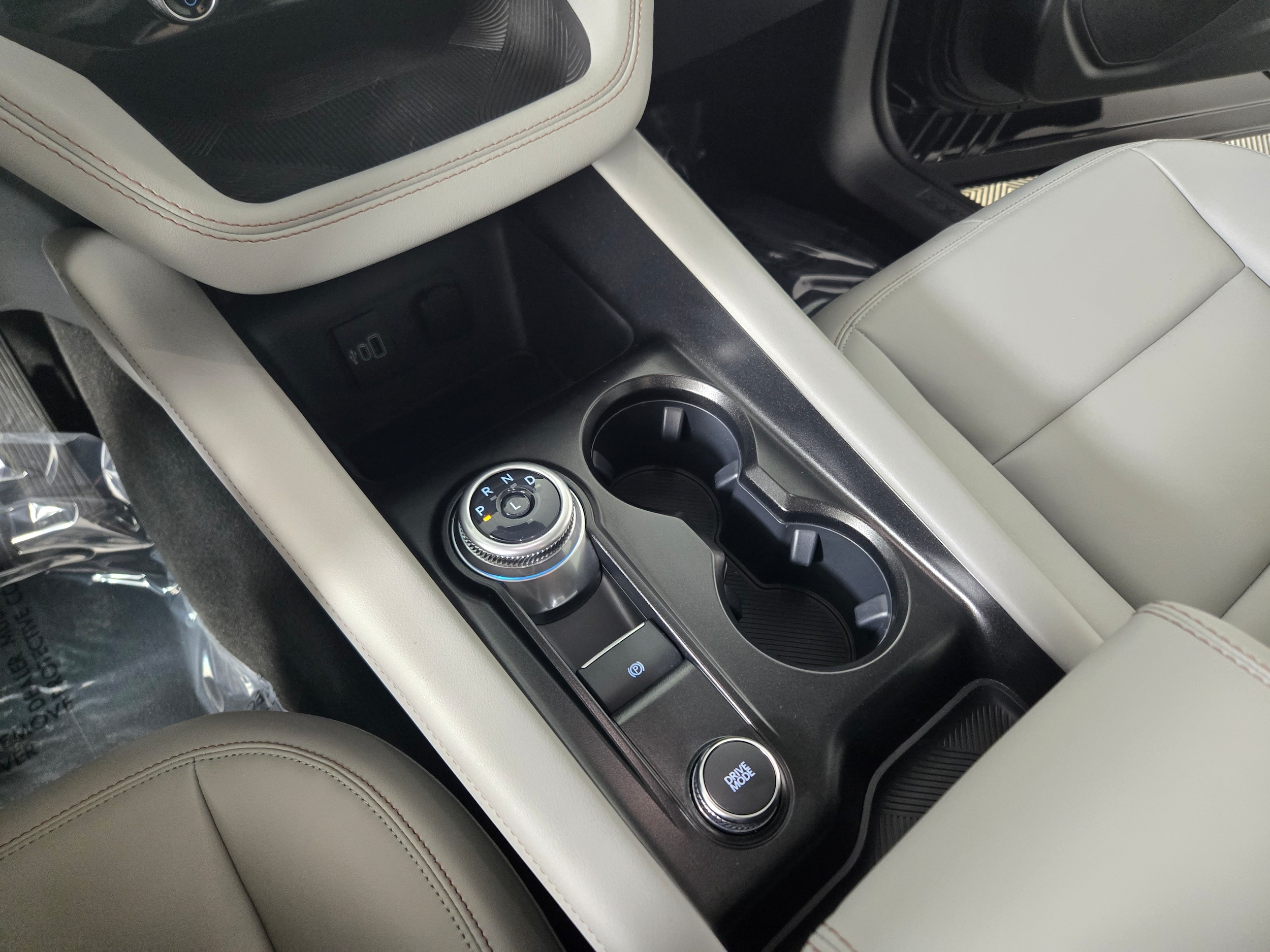 2026 Ford Explorer Active - Photo 30