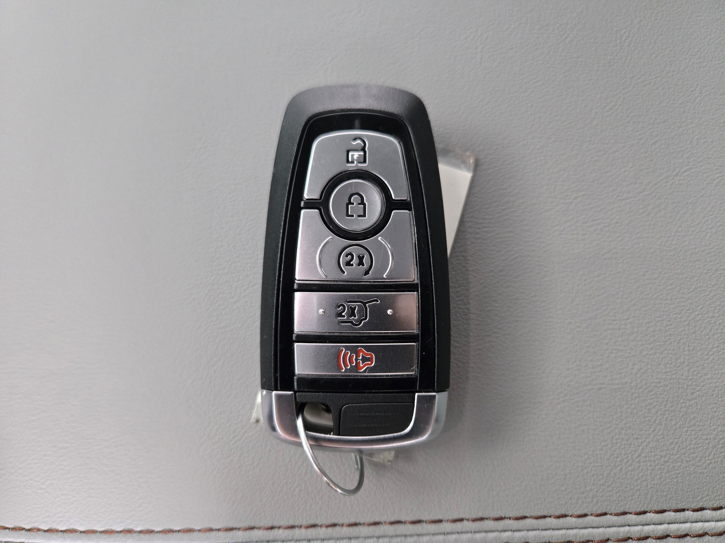2026 Ford Explorer Active - Photo 37