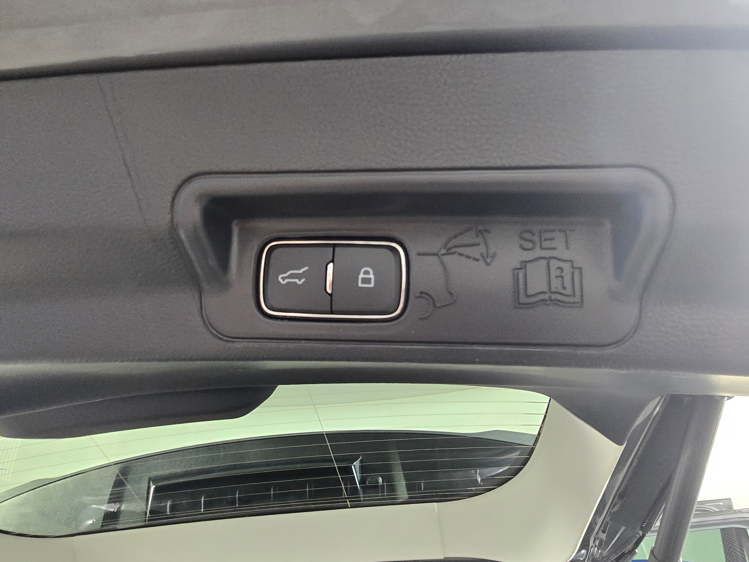 2026 Ford Explorer Active - Photo 18