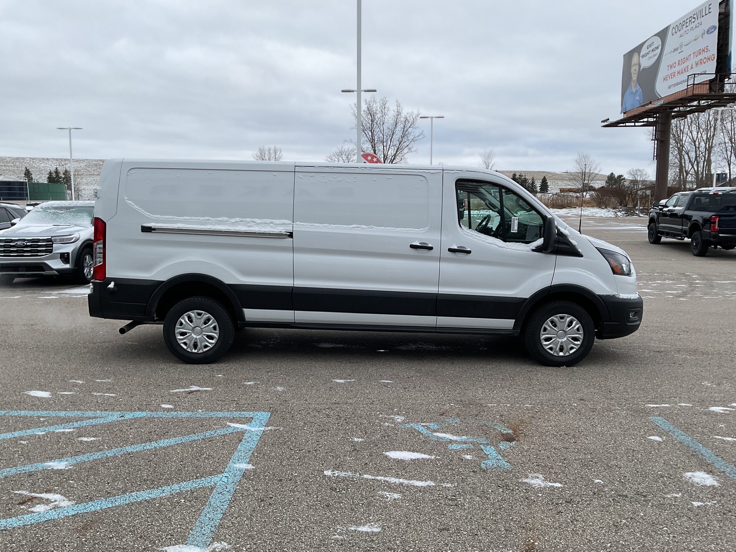2024 Ford Transit photo 4