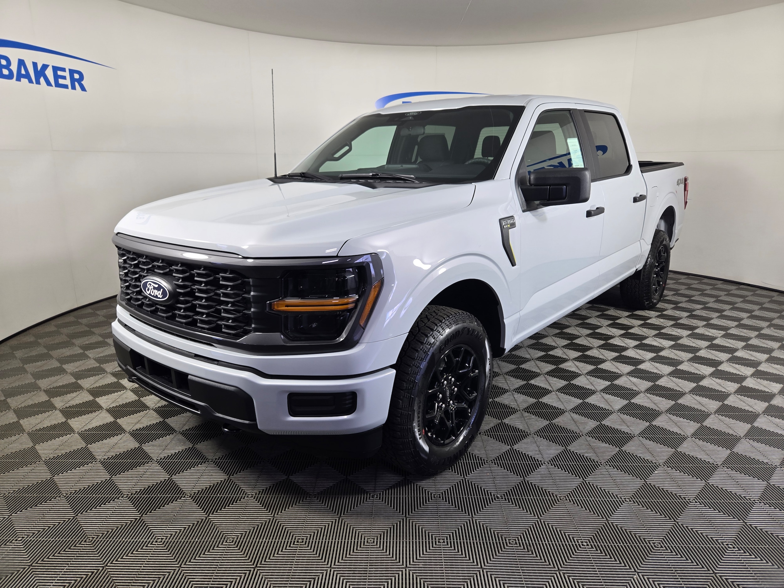 2025 Ford F-150 STX's photo
