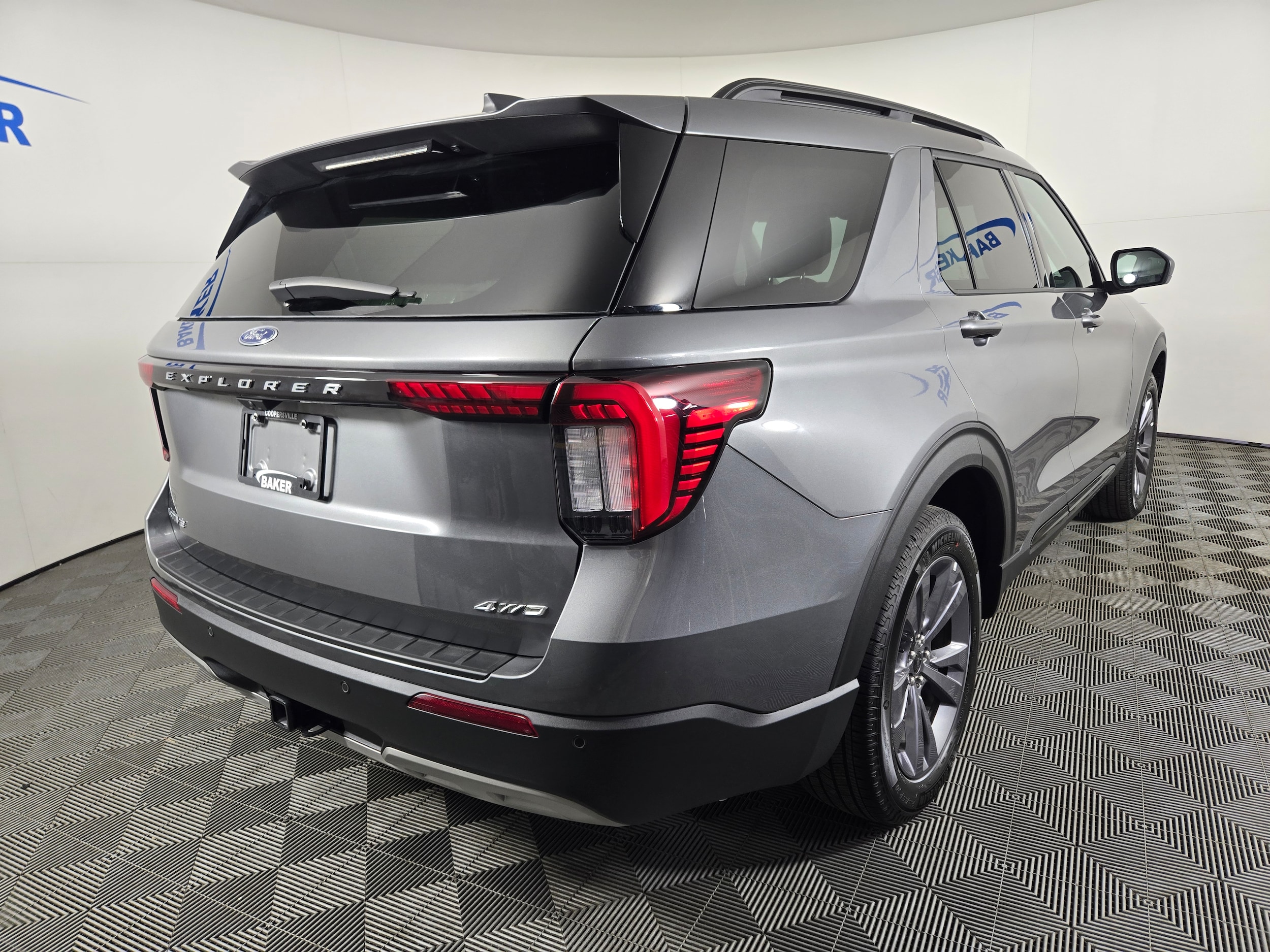 2026 Ford Explorer Active - Photo 8