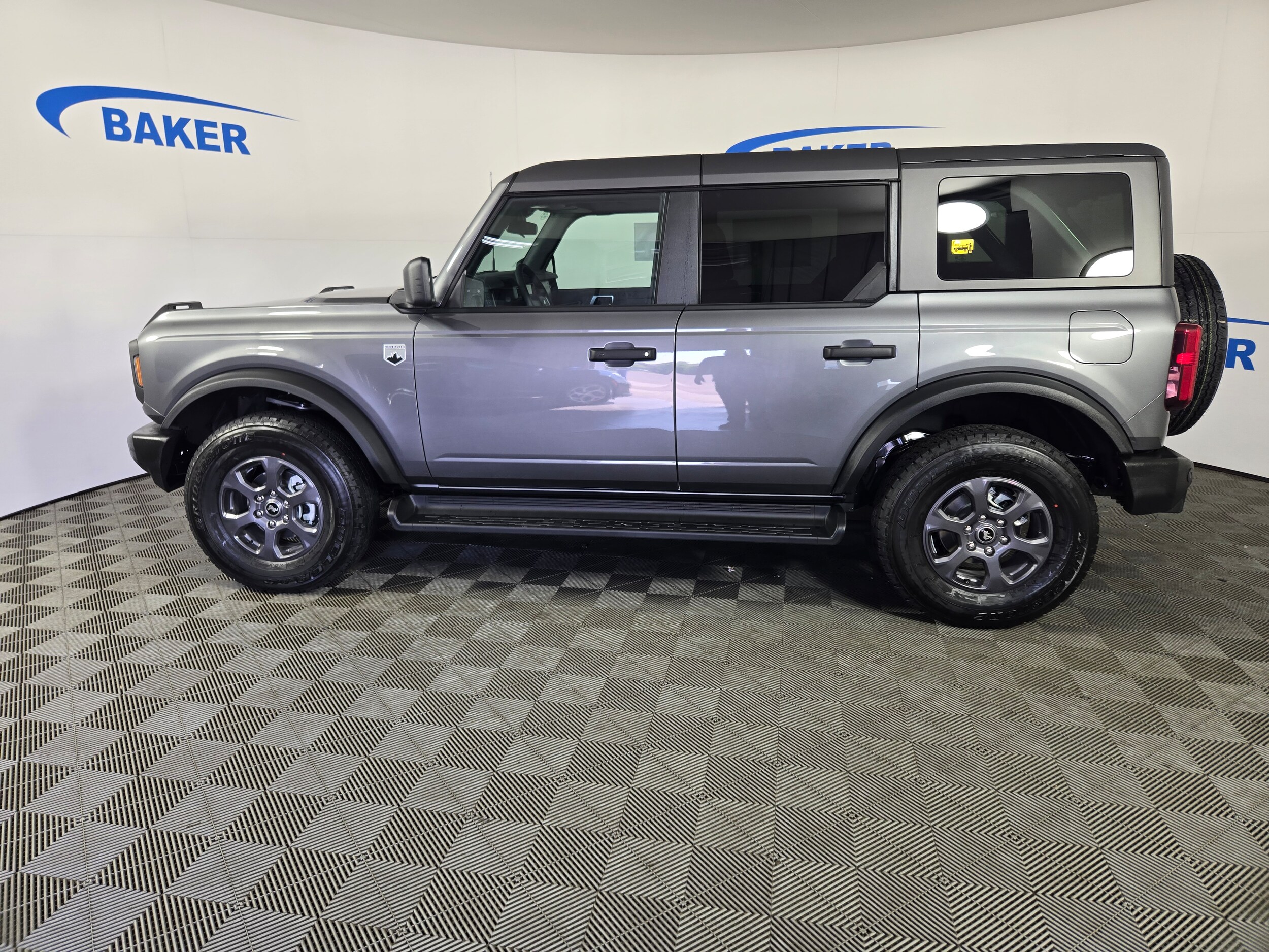 2025 Ford Bronco Big Bend photo 2