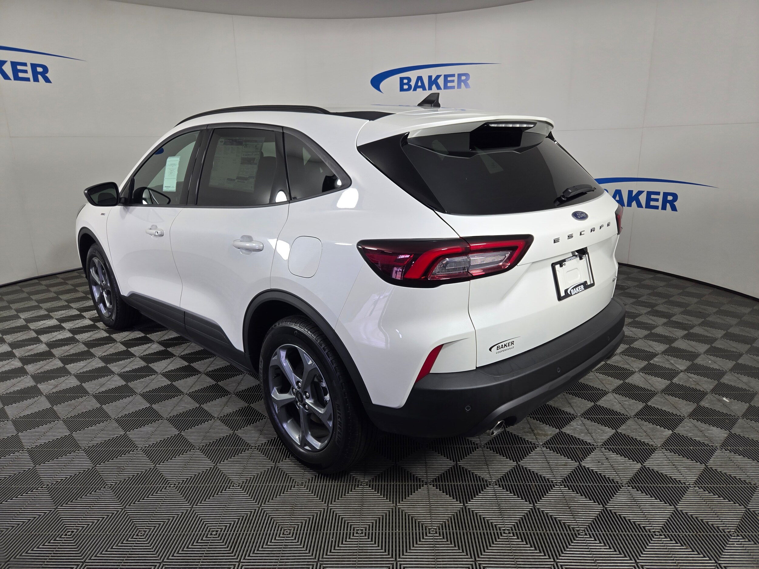 2025 Ford Escape ST-Line photo 3