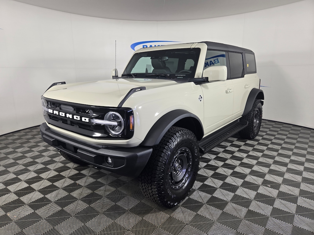 New 2025 Ford Bronco Outer Banks SUV