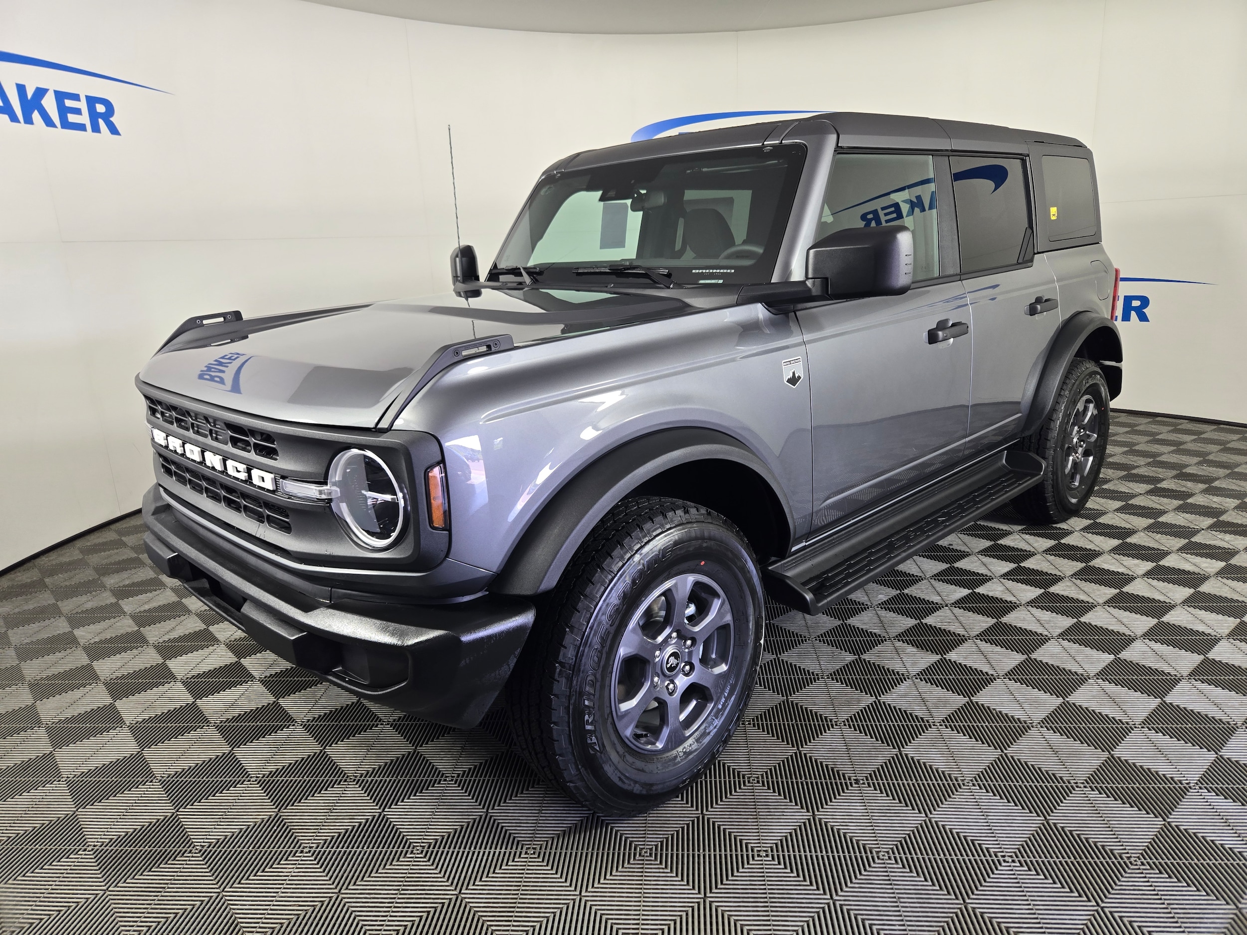 2025 Ford Bronco SUV 