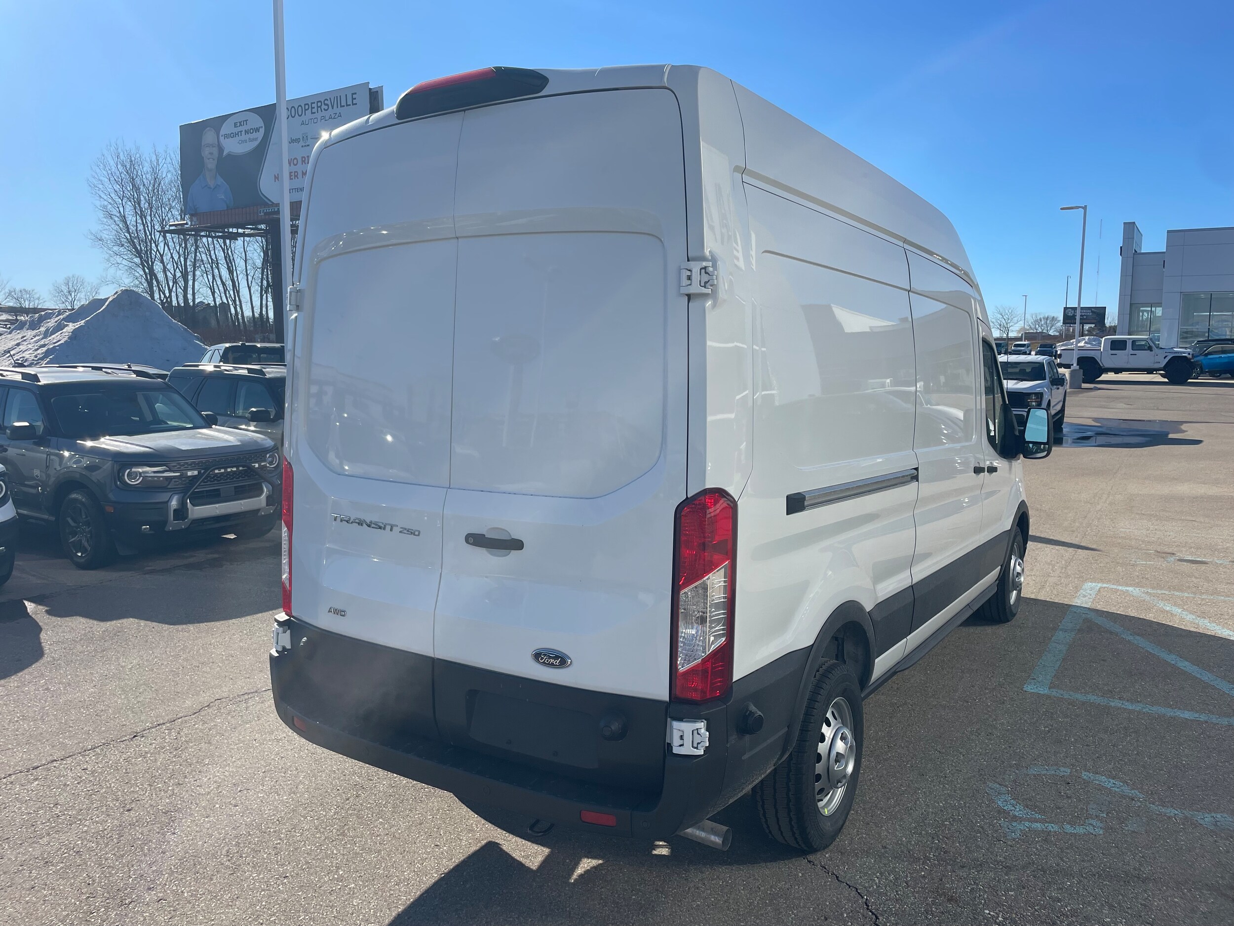 2025 Ford Transit photo 4