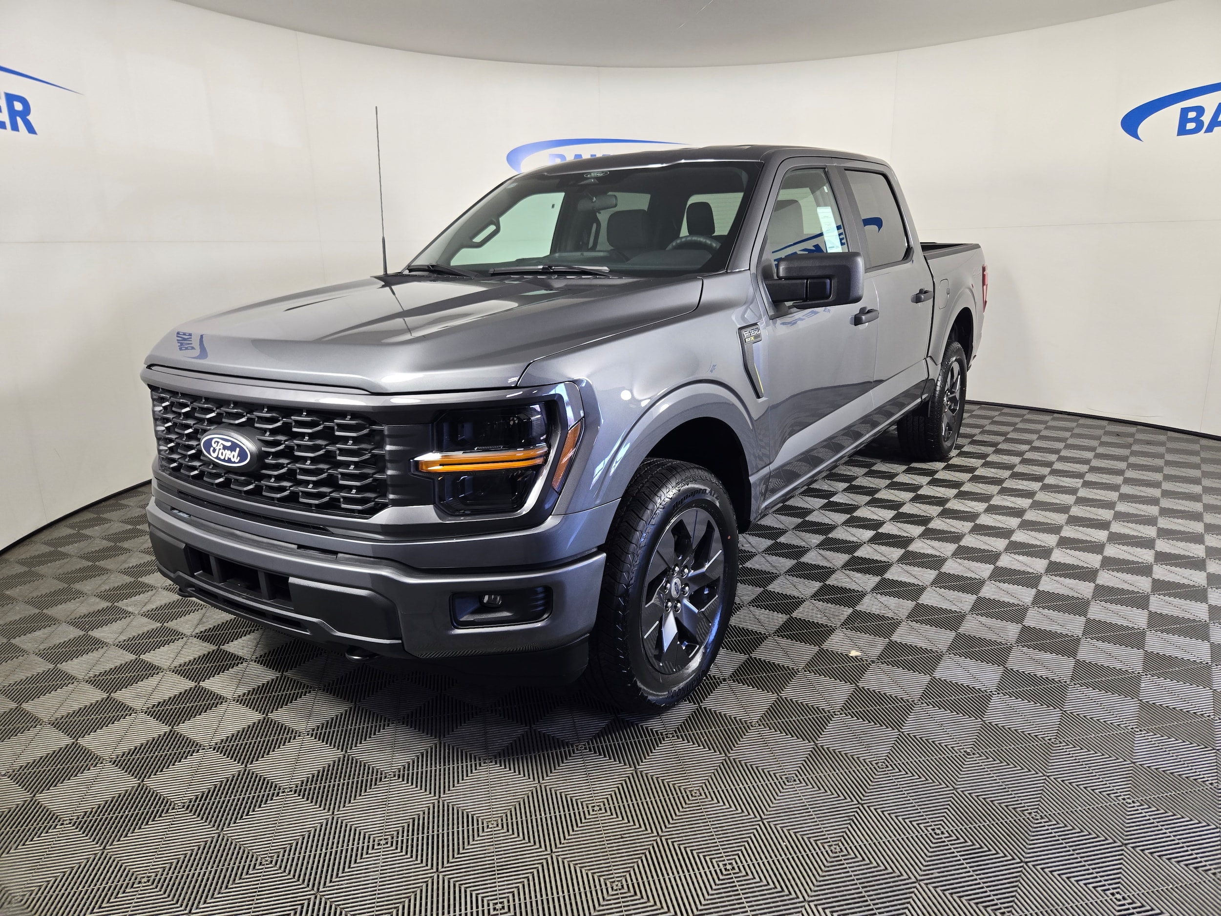 2025 Ford F-150 STX's photo