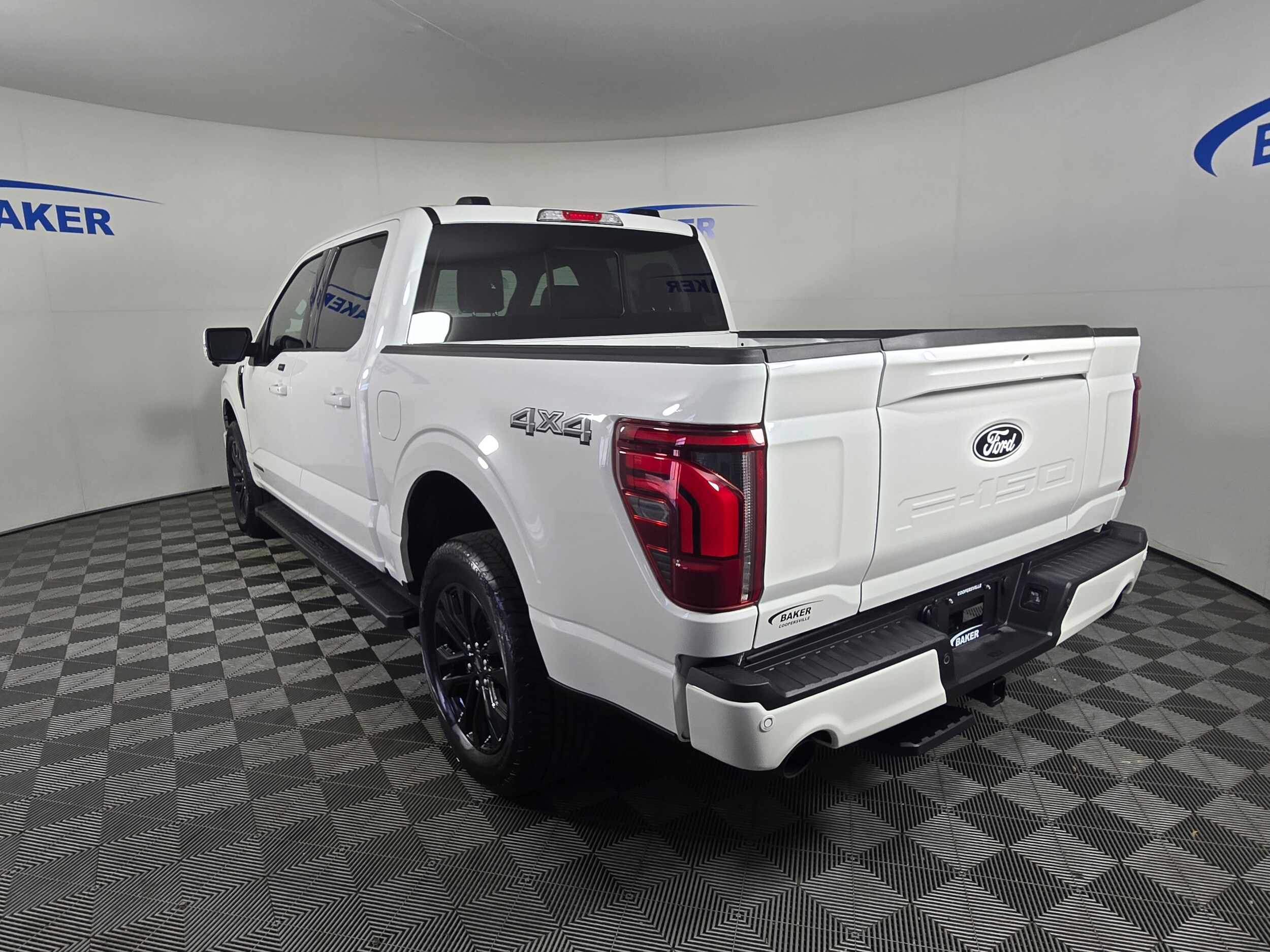 2025 Ford F-150 Lariat photo 3