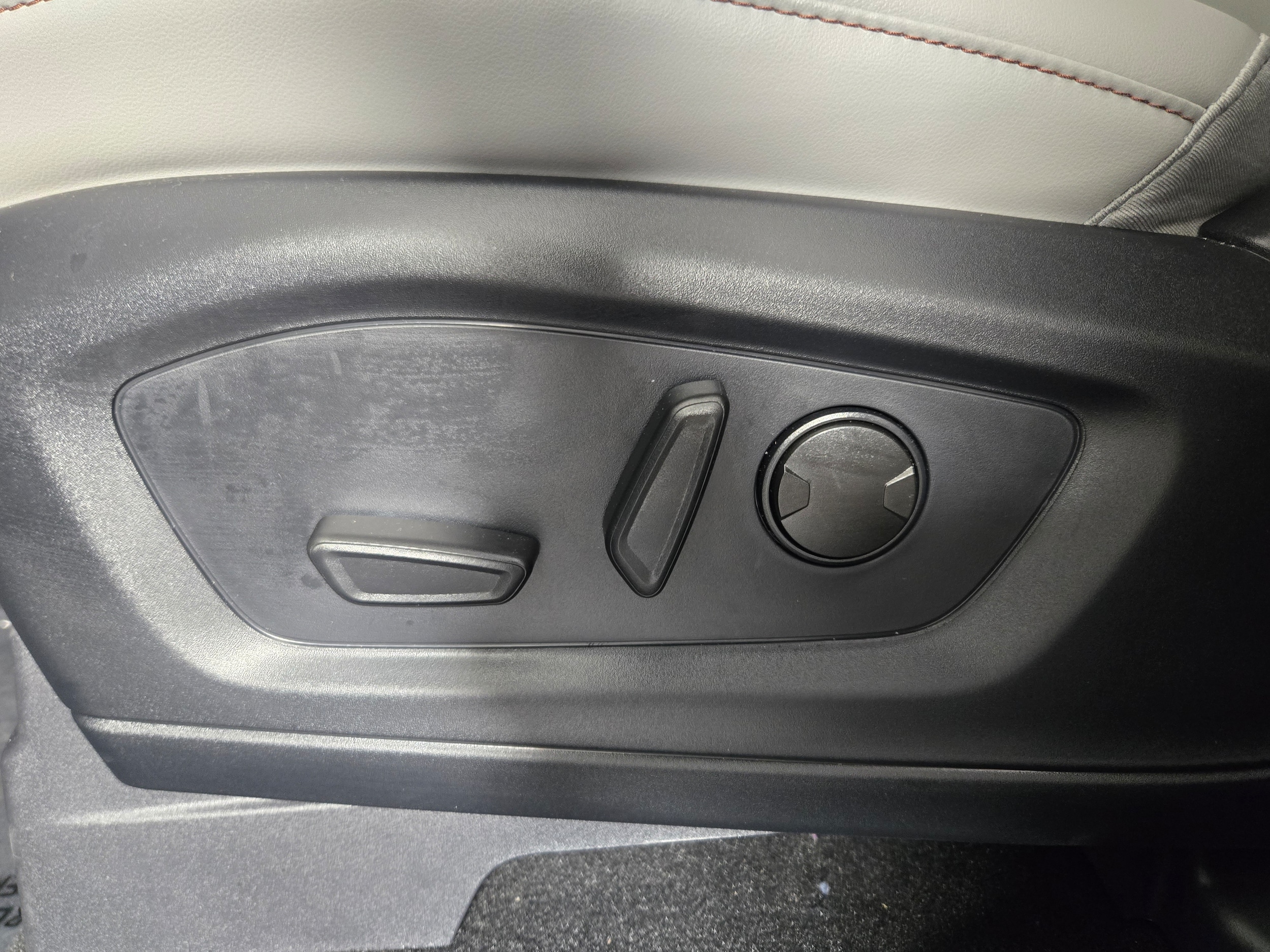 2026 Ford Explorer Active - Photo 21