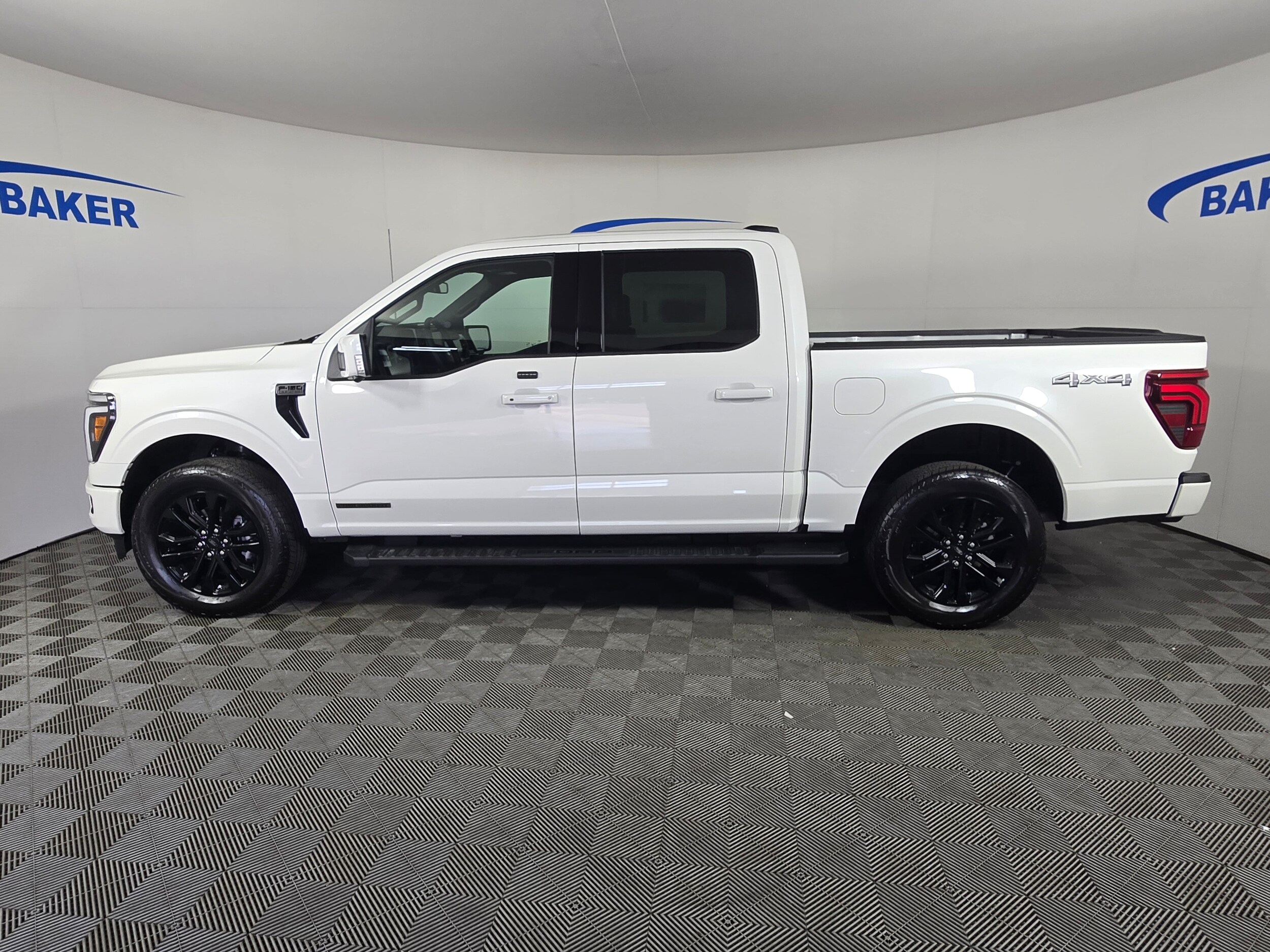 2025 Ford F-150 Lariat photo 2