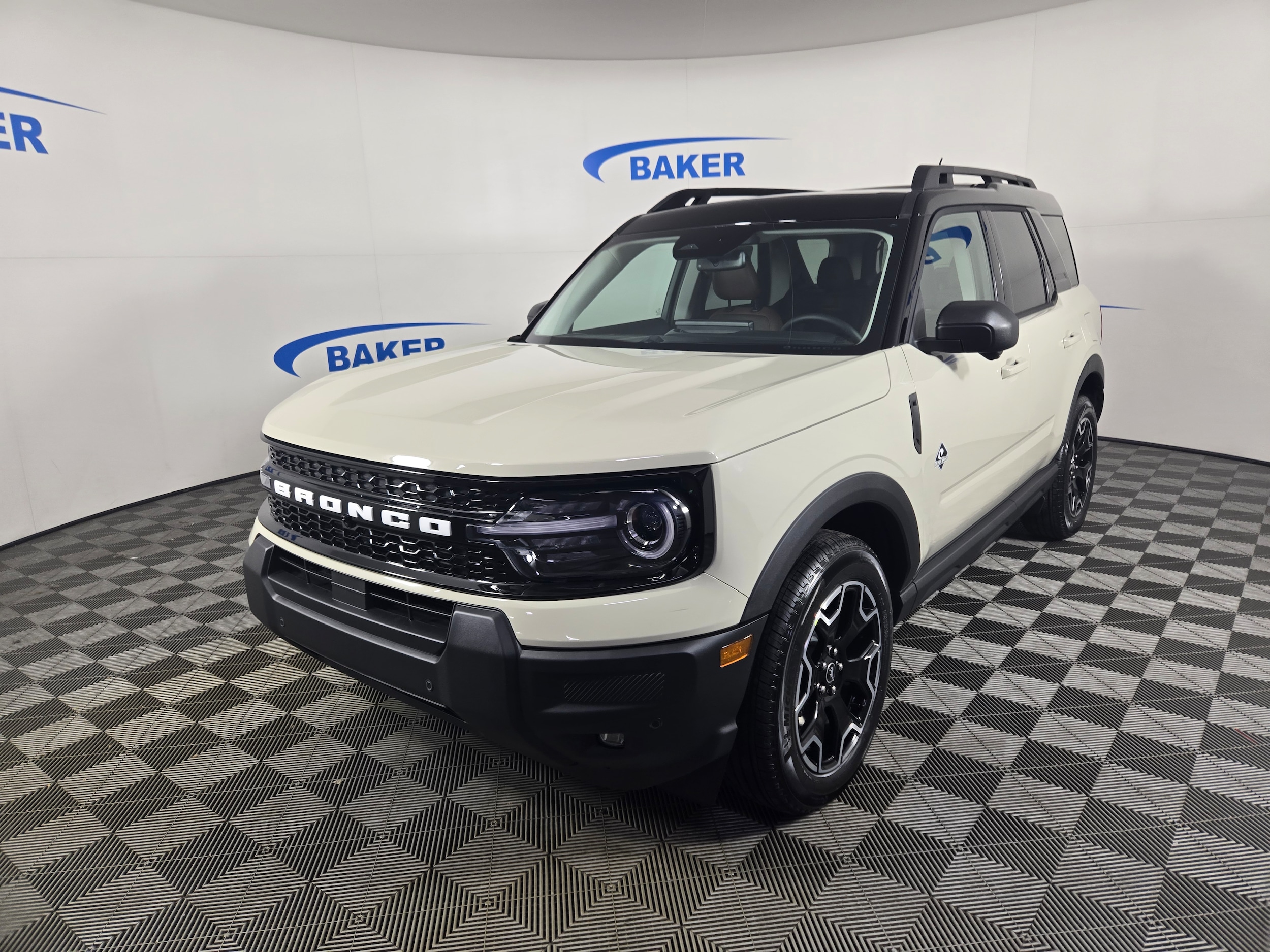 2025 Ford Bronco Sport Outer Banks's photo