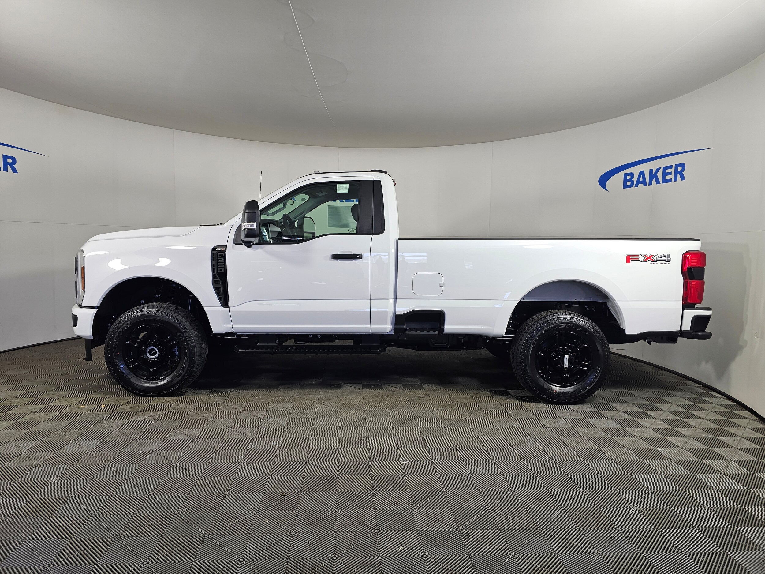 2025 Ford F-350 XL photo 2