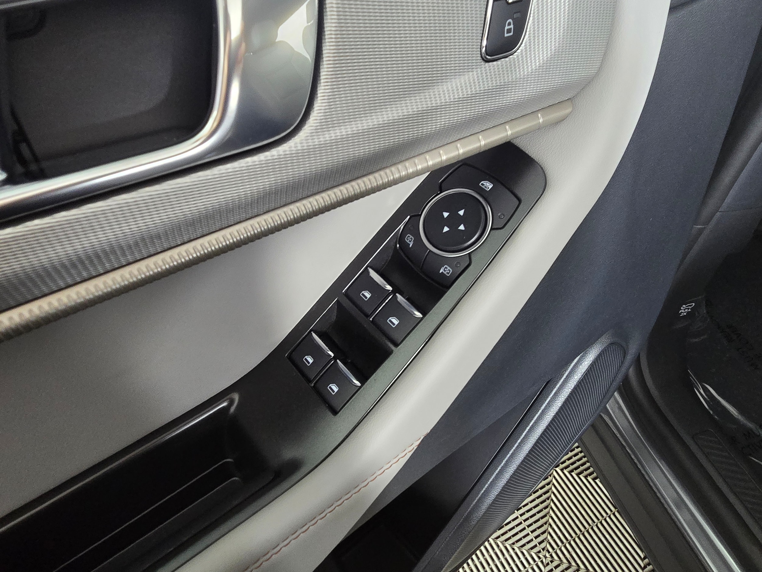 2026 Ford Explorer Active - Photo 22