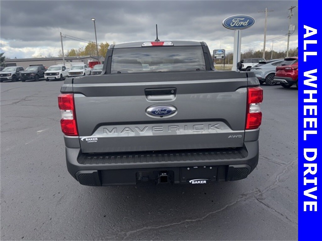 2022 Ford Maverick XLT photo 2