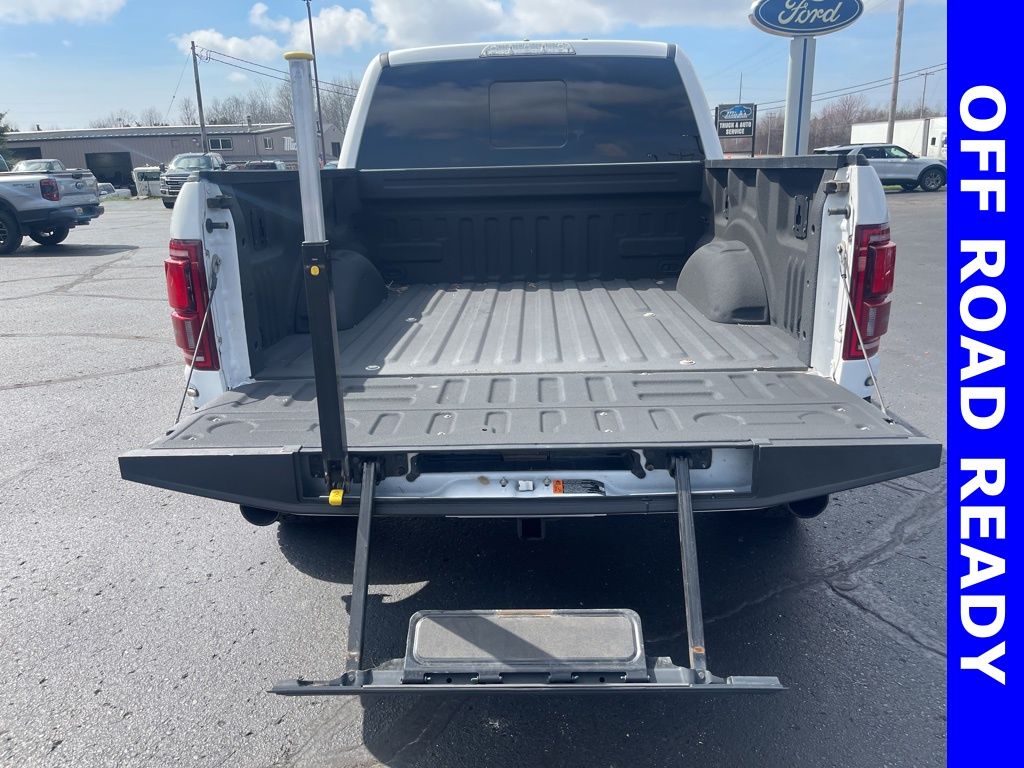 2020 Ford F-150 Raptor - Photo 9