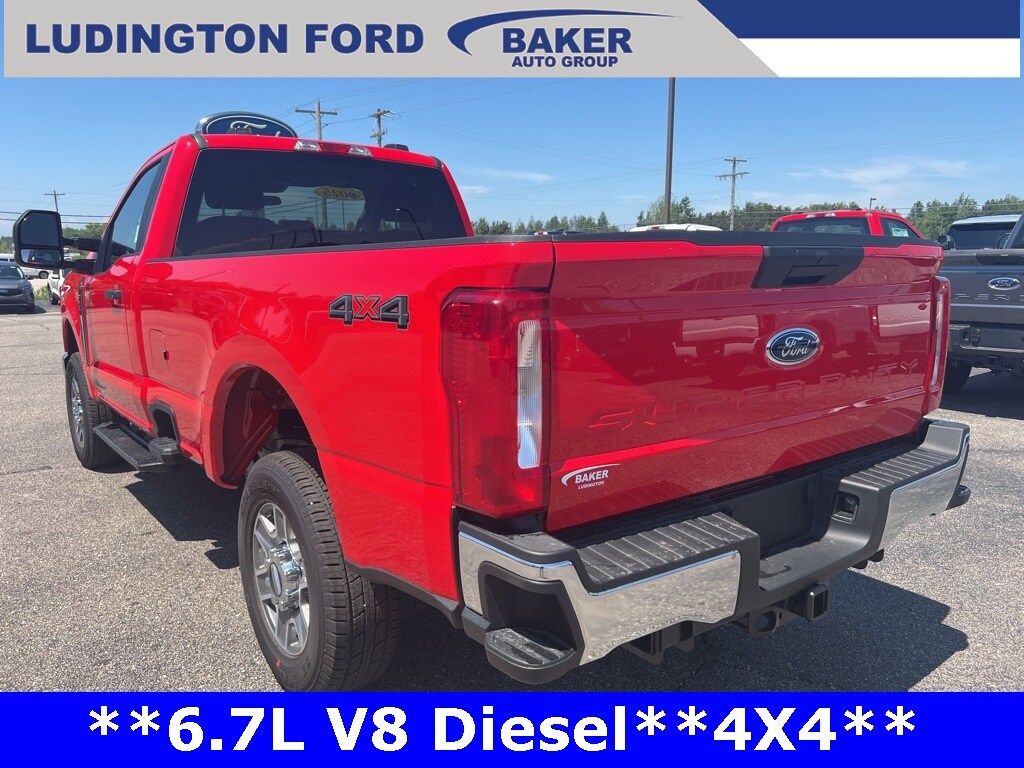 2025 Ford F-250 photo 3