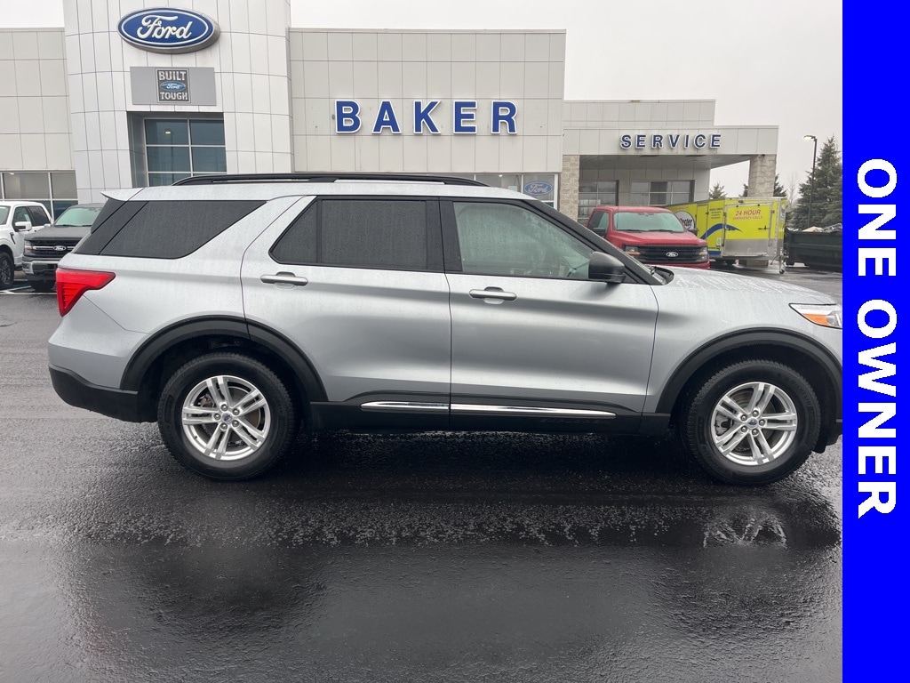 2022 Ford Explorer XLT's photo