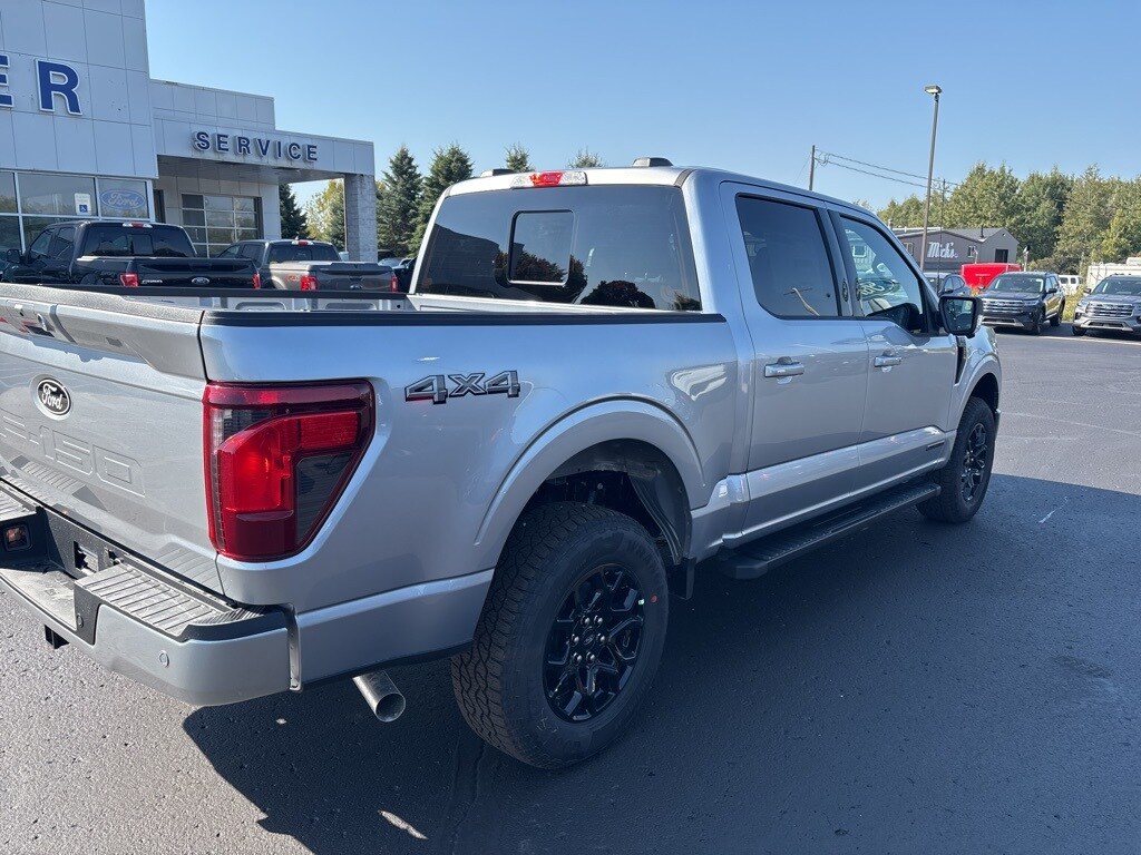 2025 Ford F-150 XLT photo 2