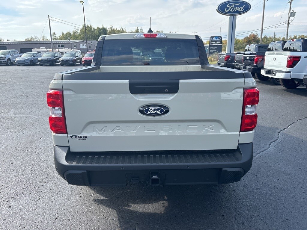 2025 Ford Maverick XLT photo 2