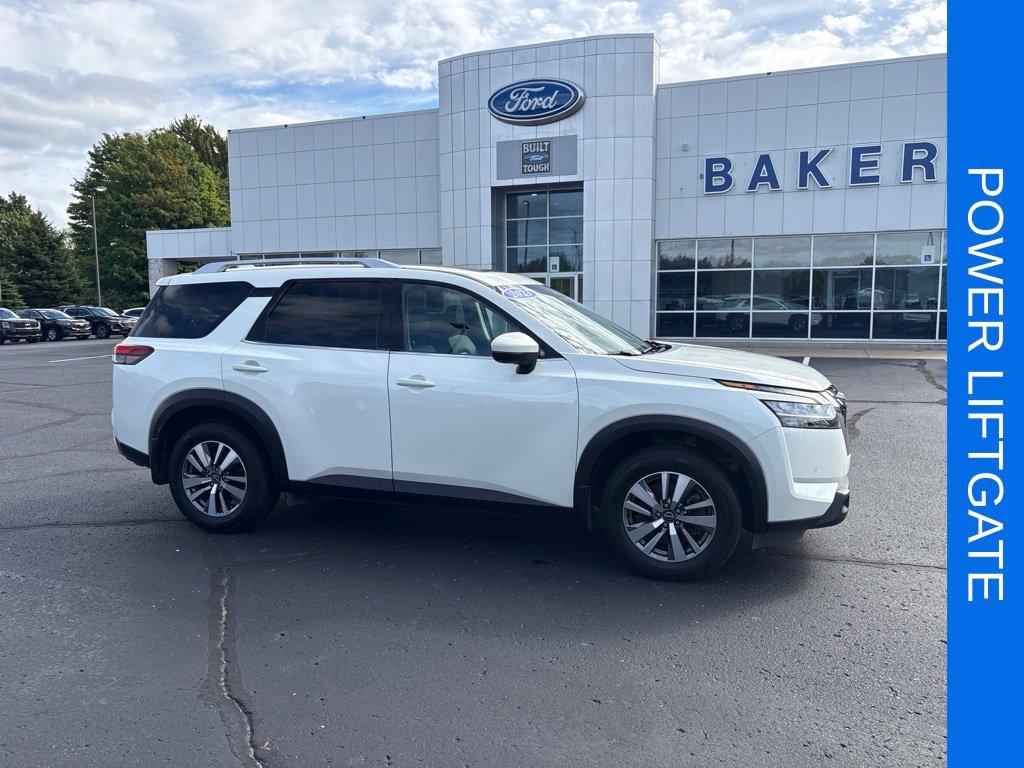 Used 2023 Nissan Pathfinder SL SUV