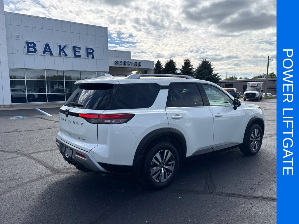 Used 2023 Nissan Pathfinder SL SUV