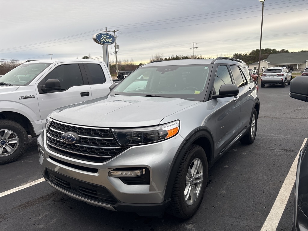 2022 Ford Explorer XLT's photo