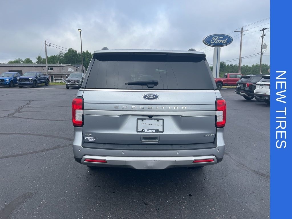 Used 2024 Ford Expedition Max XLT SUV
