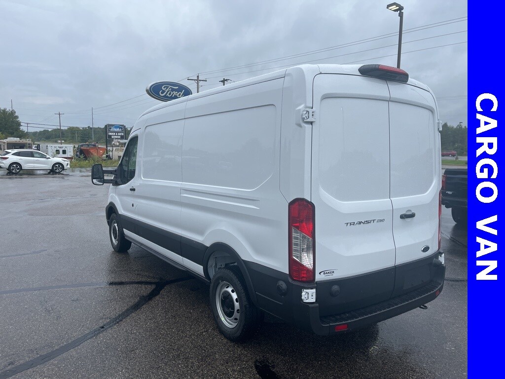 2025 Ford Transit Cargo Van photo 4