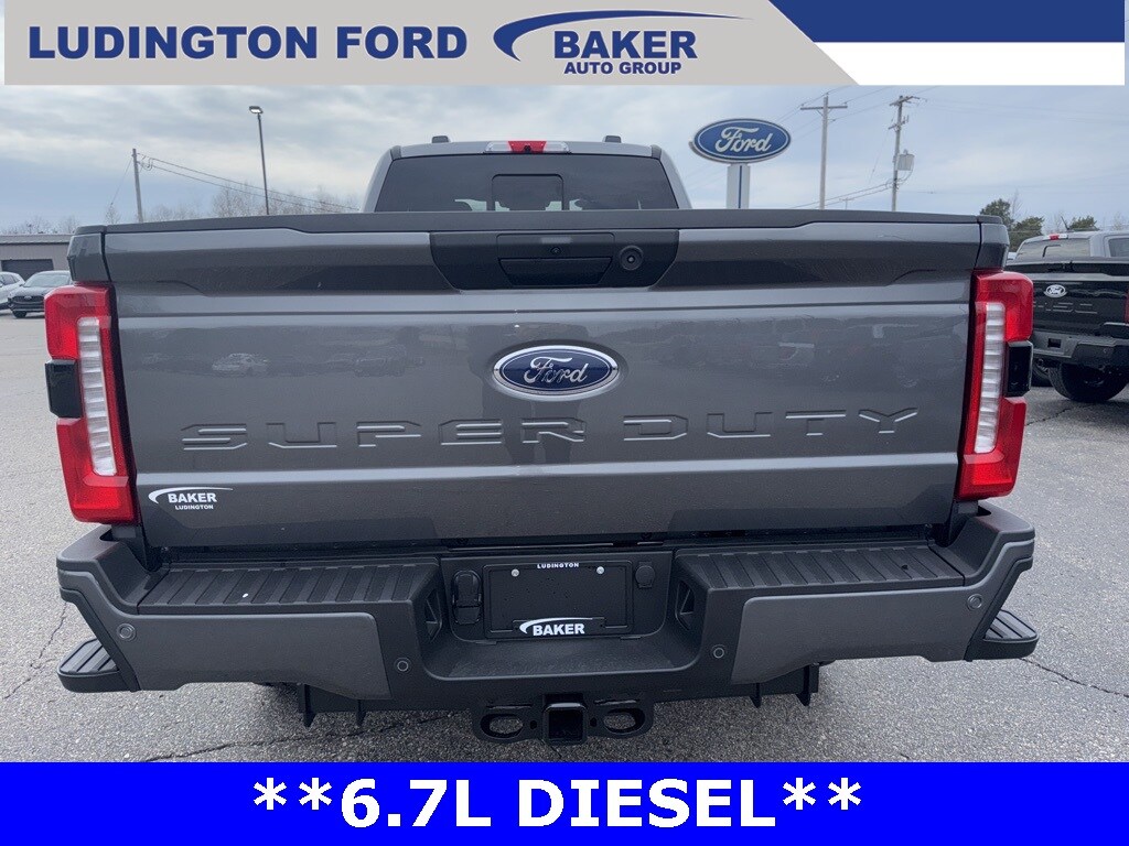 2025 Ford F-350 XL photo 3